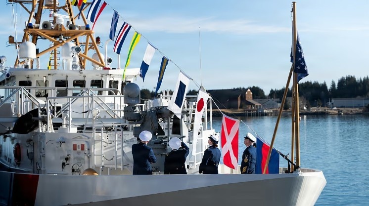 US Coast Guard/Petty Officer 3rd Class Cameron Snell