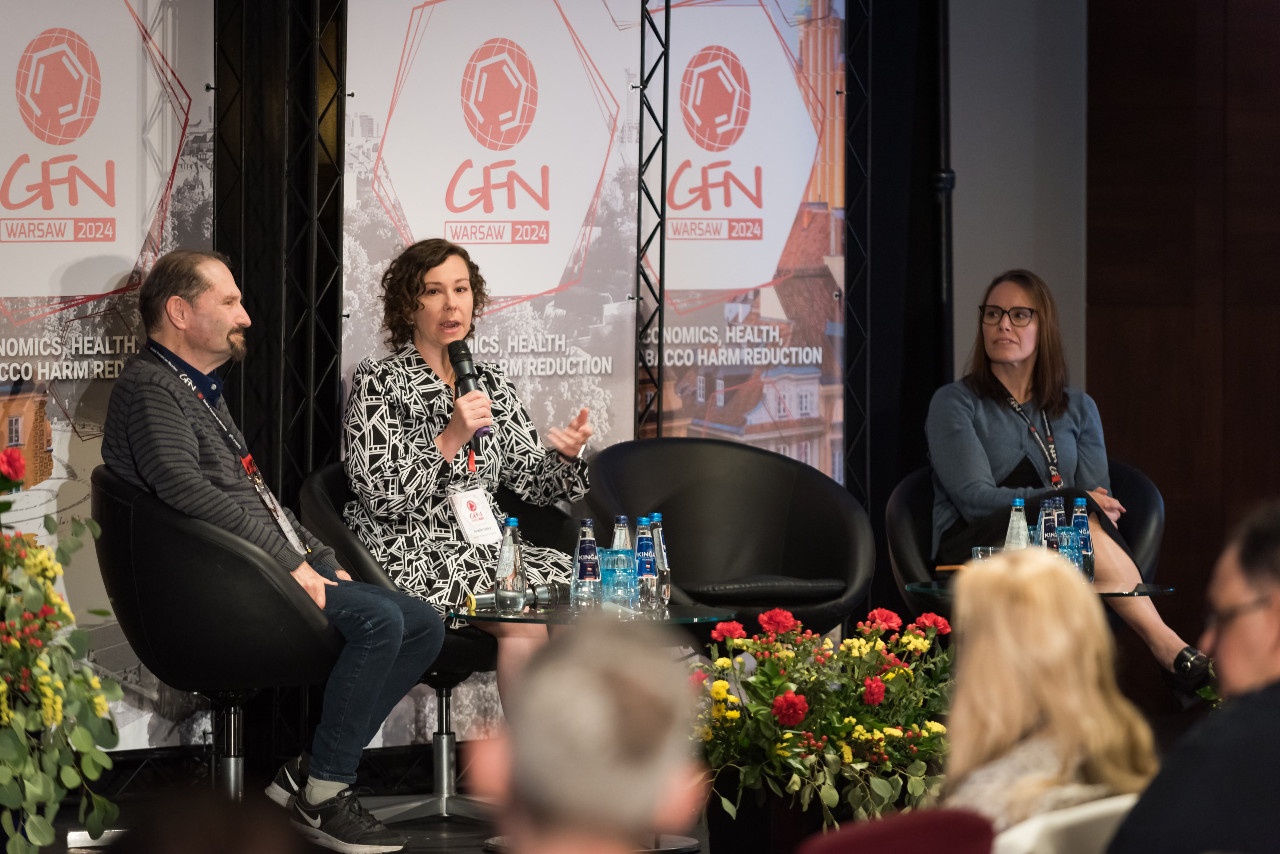 Arielle Selya speaking at #GFN24