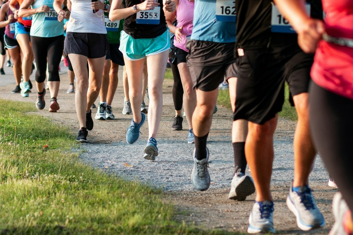 Comparing practice characteristics and quality outcomes between parkrun and non-parkrun GP practices in England, with a focus on socioeconomic equity