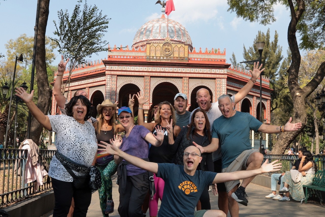 Group photo from January 2025 CuriosiTrip in Mexico City at the Kiosko Morisco in the Santa Maria la Ribera neighborhood