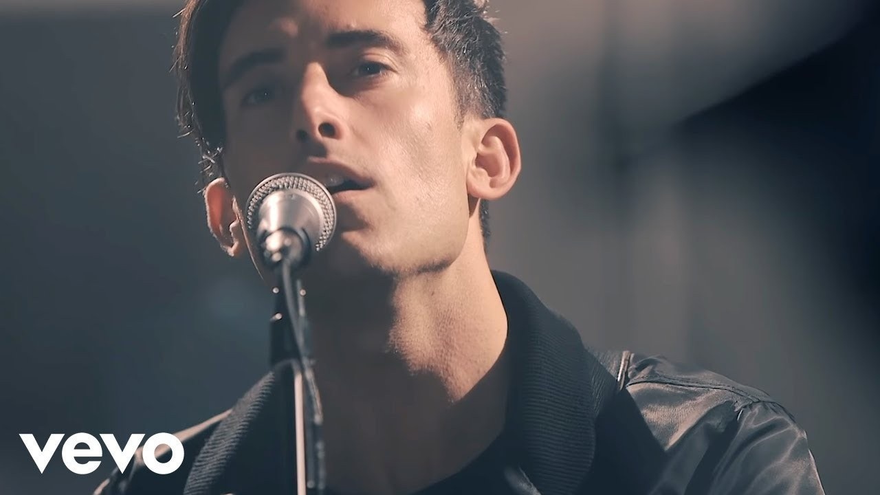 Image of Phil Wickham singing Living Hope